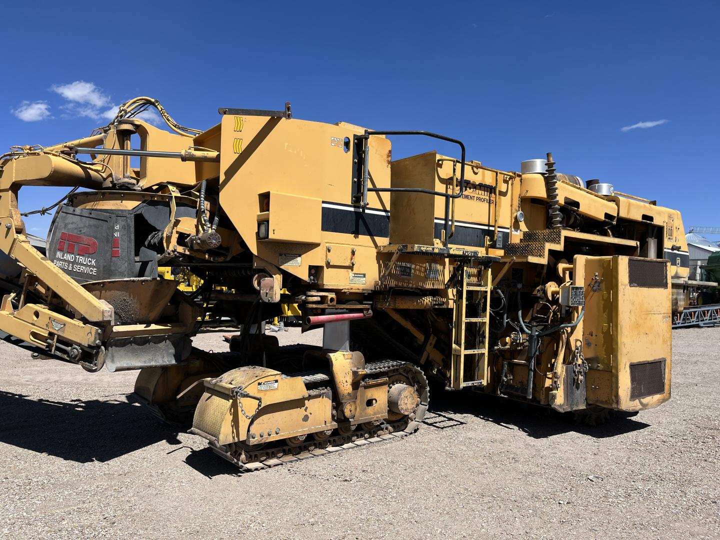 ./imagenes/INVOICE/2019/16581/RECUPERADORA DE ASFALTO CMI PR-800-71-2 (8).JPG